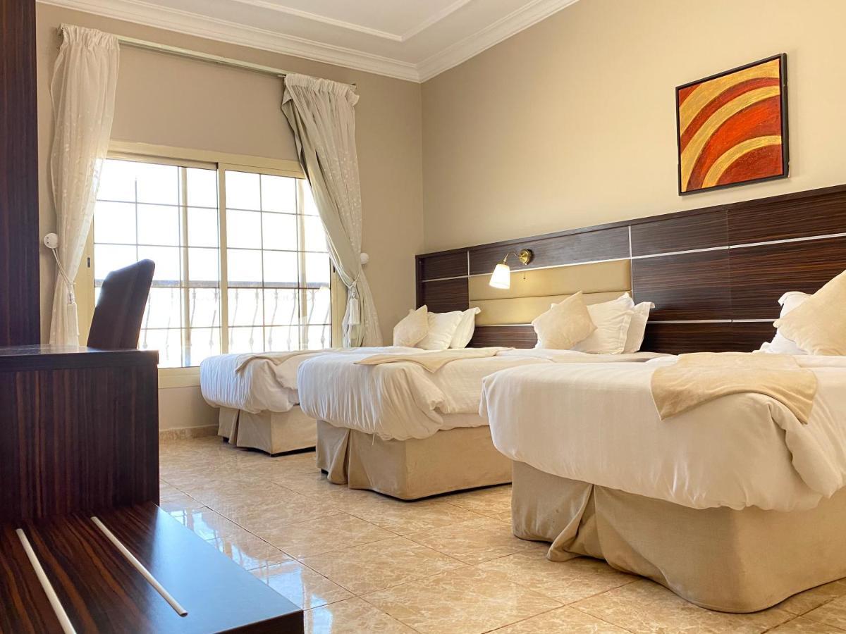 Arees Beach Hotel Rayyis Buitenkant foto
