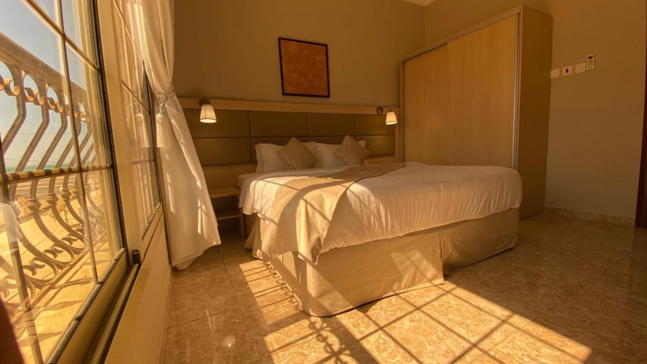 Arees Beach Hotel Rayyis Buitenkant foto